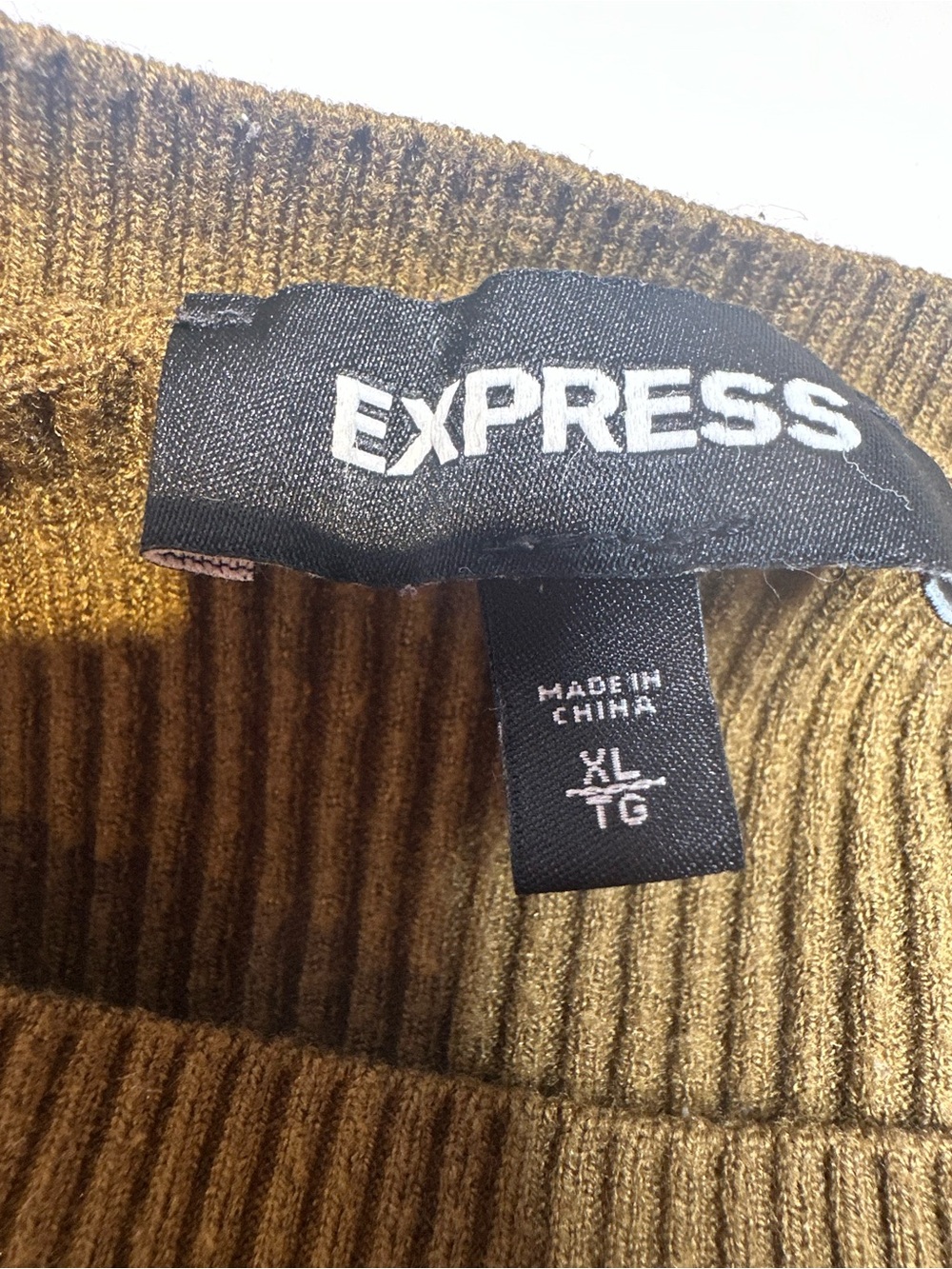 Express Olive Ribbed Scoop Neck Sweater - Picture 4 of 6